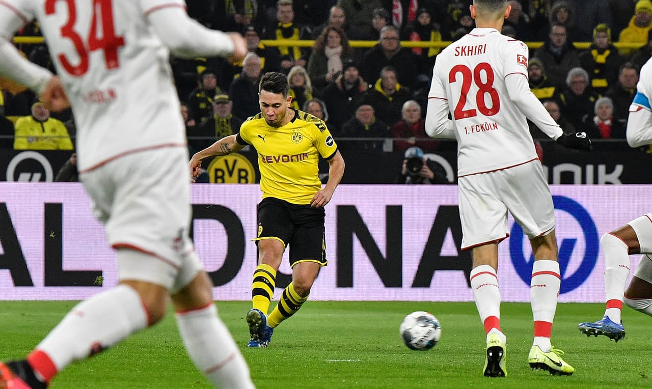 Guerreiro (1’), Reus (29’) y Sancho (48’) marcaron los primeros tres goles. Uth (65’) descontó para Köln y Haaland (77’, 87’) selló el marcador. Dortmund llegó a 36 puntos en la cerrada cima de la Bundesliga.