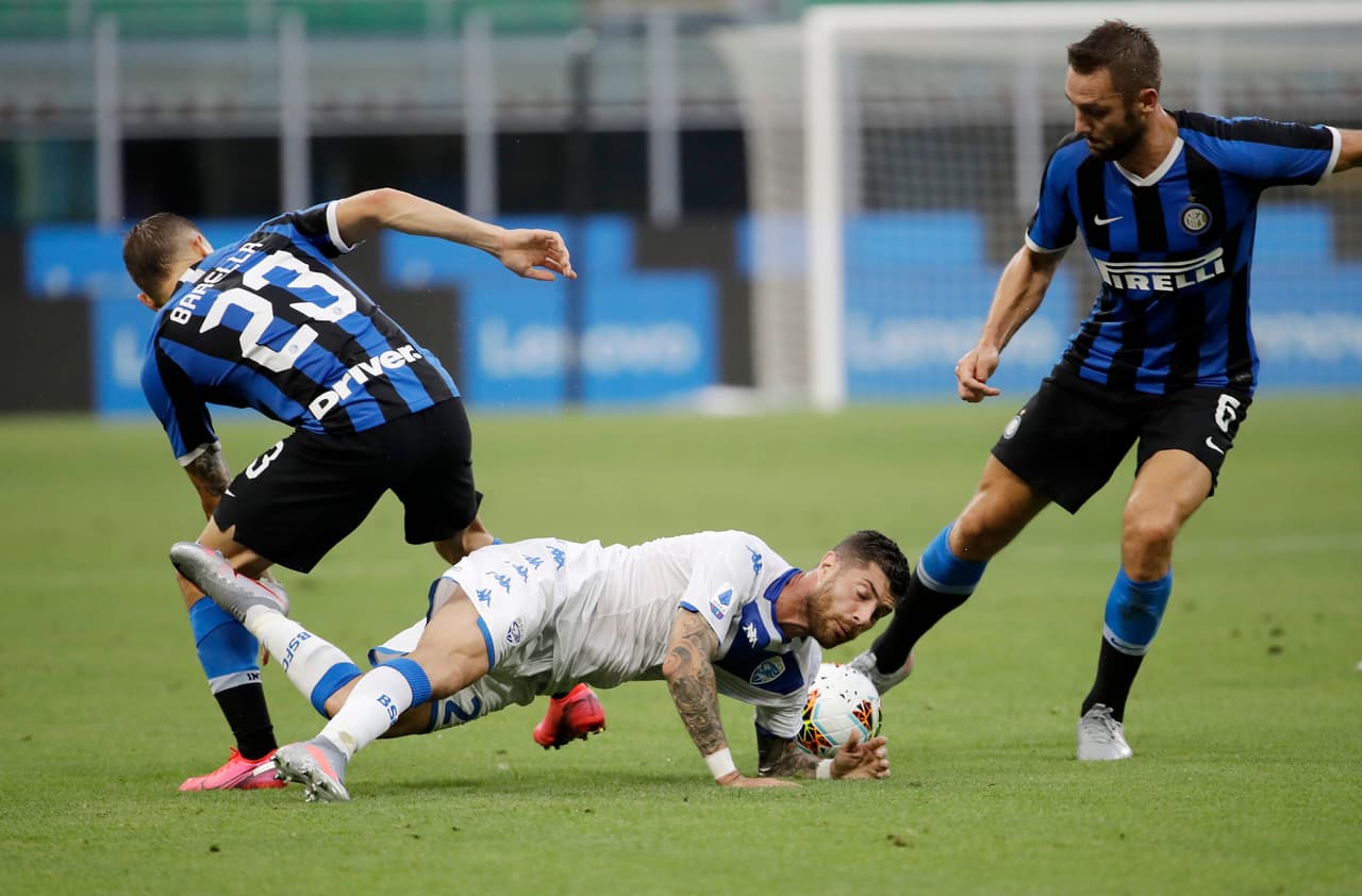 Con goles de seis diferentes jugadores, el Inter de Milán no se toca el corazón y golea en casa al Cagliari.