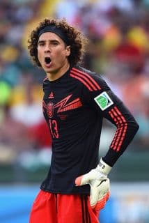 Memo Ochoa ha sido relacionado con el Liverpool, Atlético de Madrid y ahora con el Málaga.