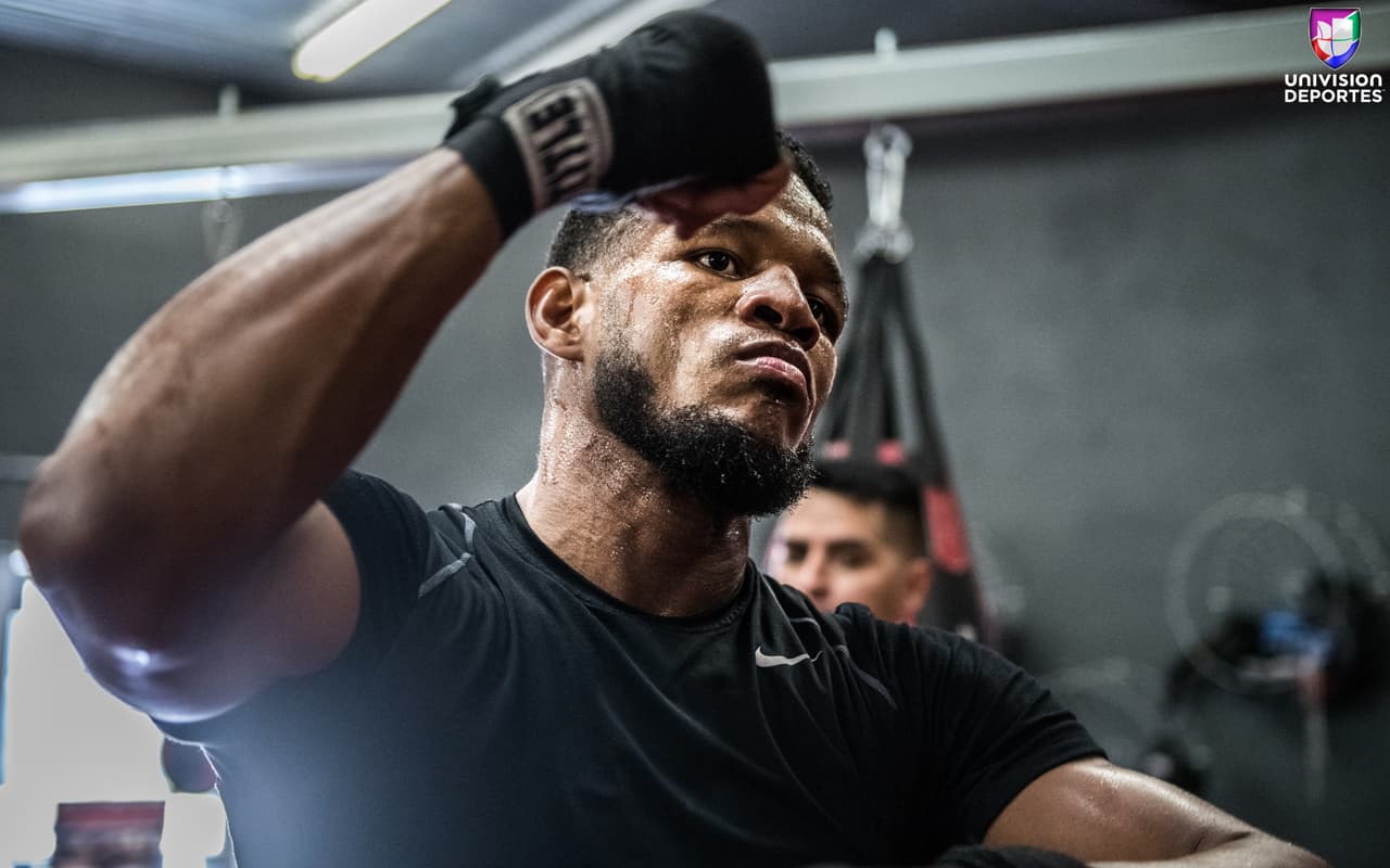 Sullivan Barrera (21-1, 14 KOs) se encuentra en perfecta condición física para enfrentar el reto de convertirse en campeón del mundo semipesado el próximo tres de marzo en el Madison Square Garden.