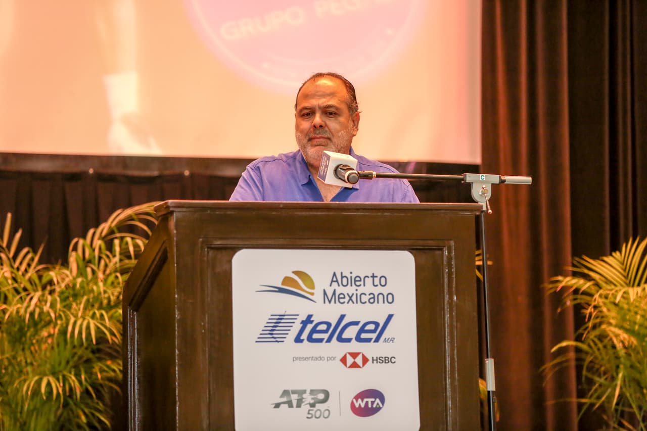 Para presidir la sesión estuvo Raúl Zurutuza, director del Abierto Mexicano que traviesa su edición 26 de vida.