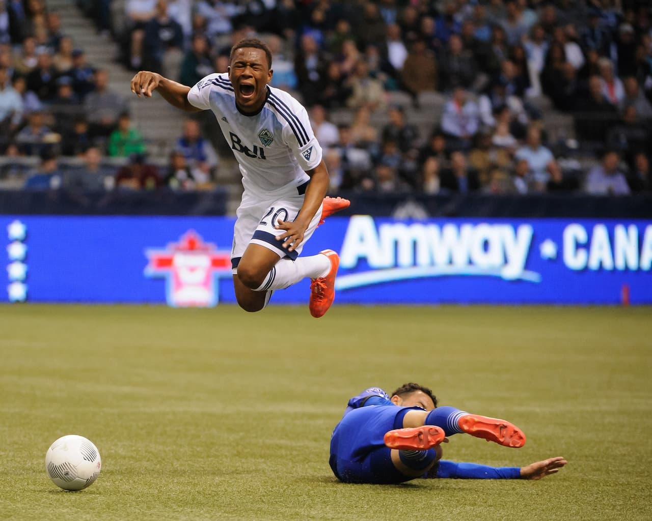 Deybi Flores – Honduras. El talento brota en Flores, que con apenas 18 años tiene minutos con los Vancouver Whitecaps. Llegó a Canadá para unirse al equipo de desarrollo, pero ya ha jugado tres juegos con el equipo principal. Durante la clasificación de Honduras, Flores no se perdió un minuto de juego.