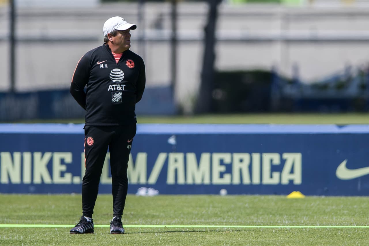 Miguel Herrera supervisó la práctica de su escuadra tras dos días de descanso.
