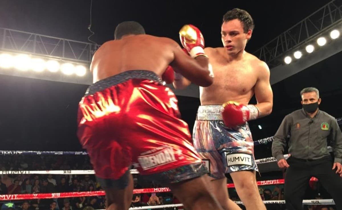 Chávez Jr vuelve a probar las mieles del triunfo ante 'Pantera' Zegarra