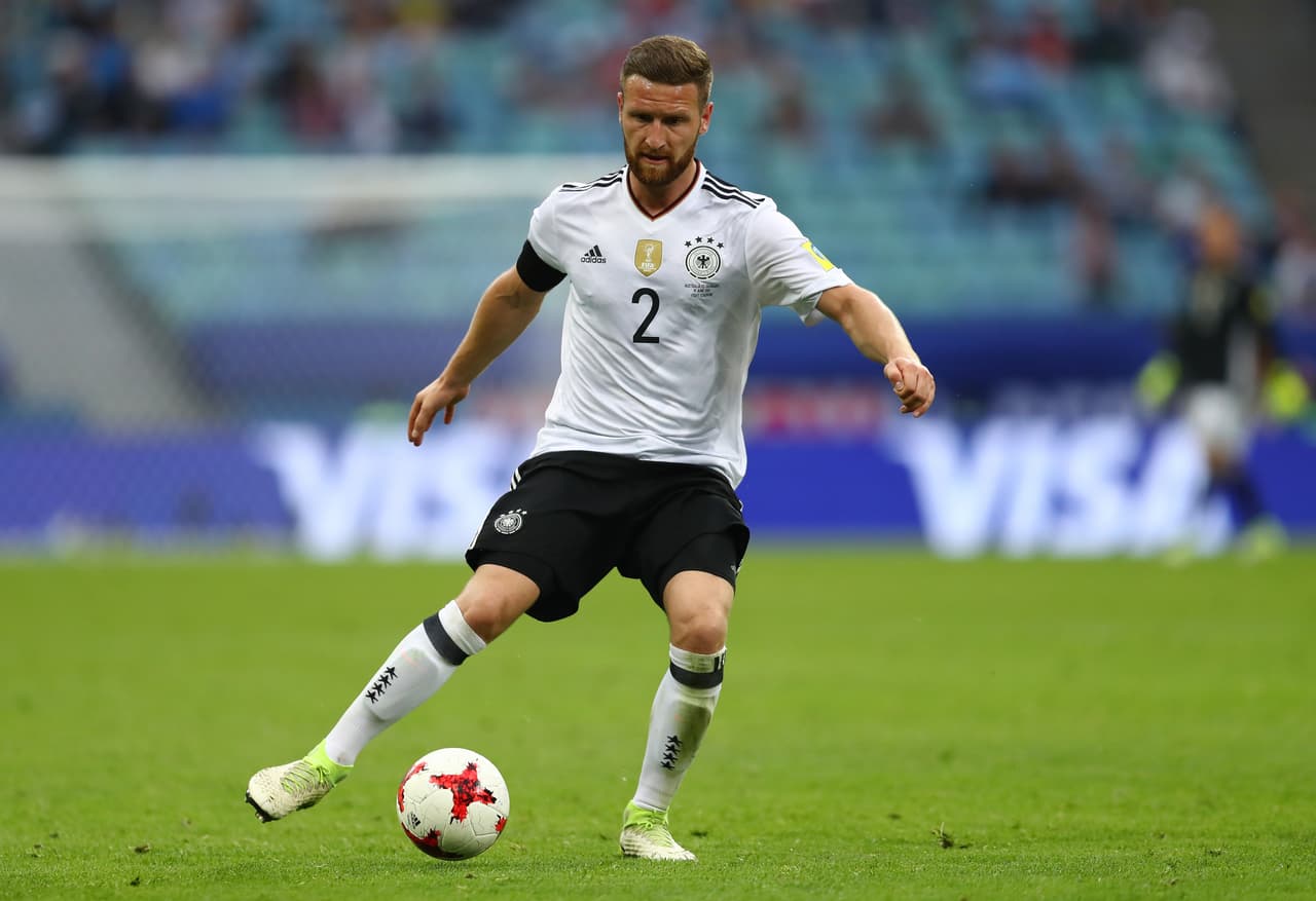 <b>Defensa: </b>Shkodran Mustafi: 33.5 millones de dólares (Arsenal).