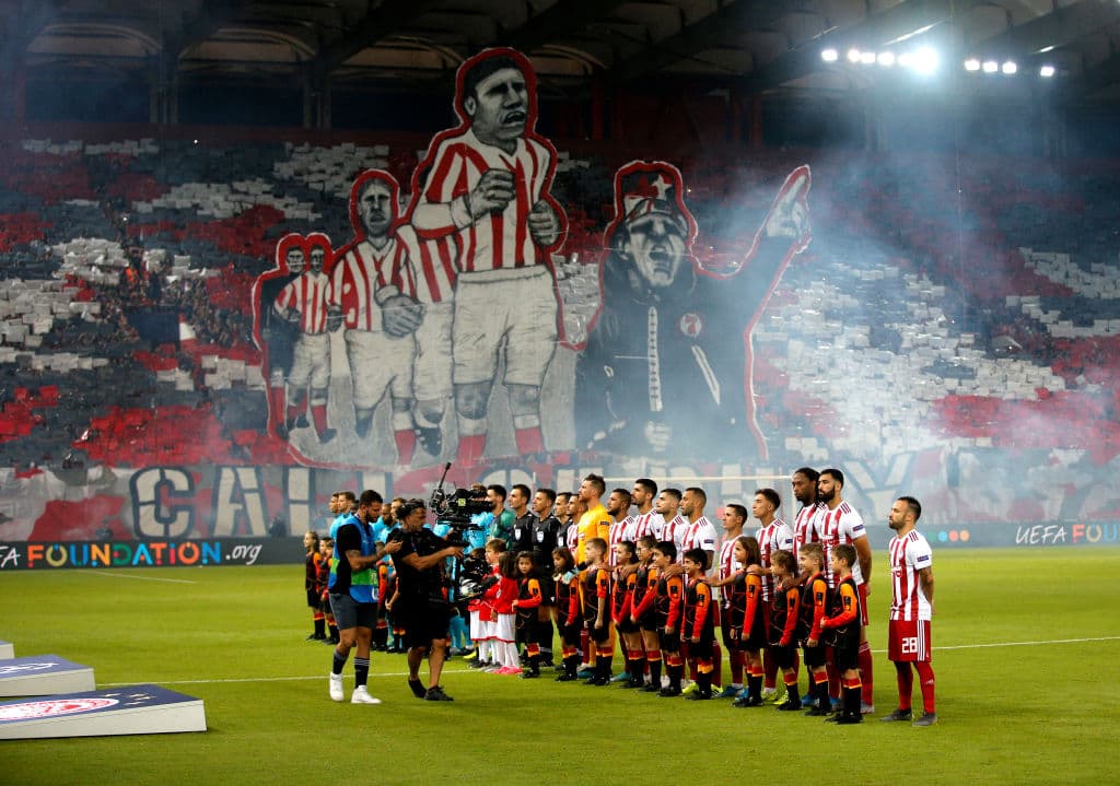 Tifo presentado durante el partido de la Champions league entre el Olympiacos FC y Tottenham Hotspur.