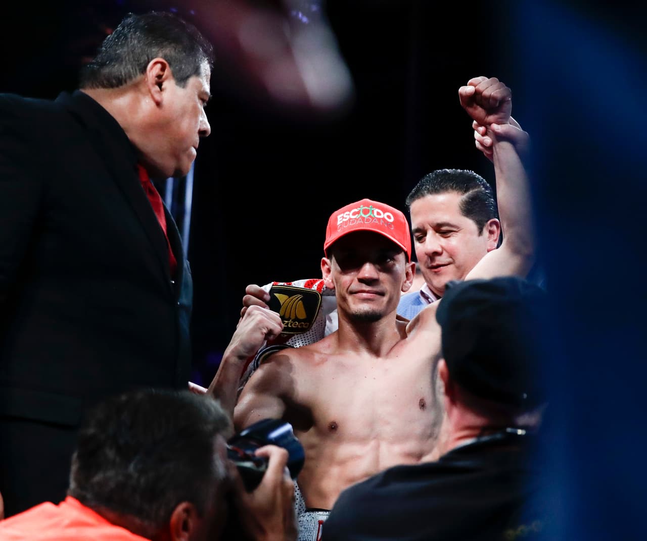Peligra la revancha entre 'Gallo' Estrada y 'Chocolatito'