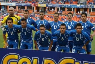 La selección de El Salvador buscará ante Honduras (15 y 29 de marzo) salir del fondo del Grupo A, en el que se encuentran ambos.