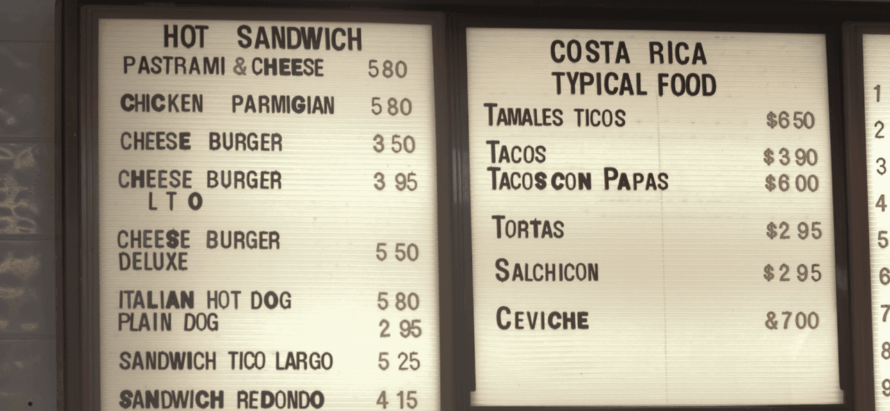 El menú del East Side Deli, en Summit, Nueva Jersey, a donde Ronald va cuando quiere comer comida tica.