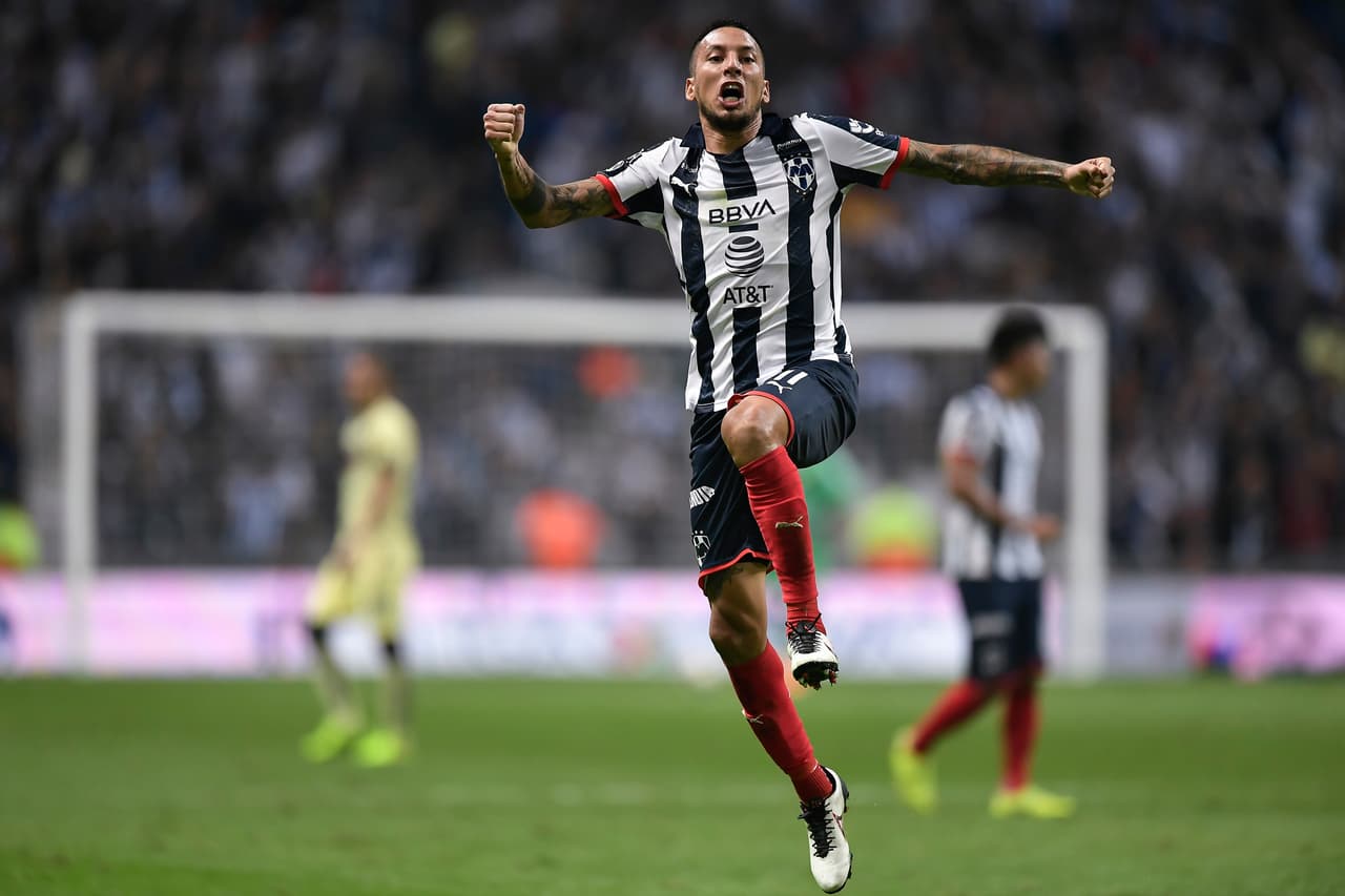 Leonel Vangioni festejando el gol de Medina.