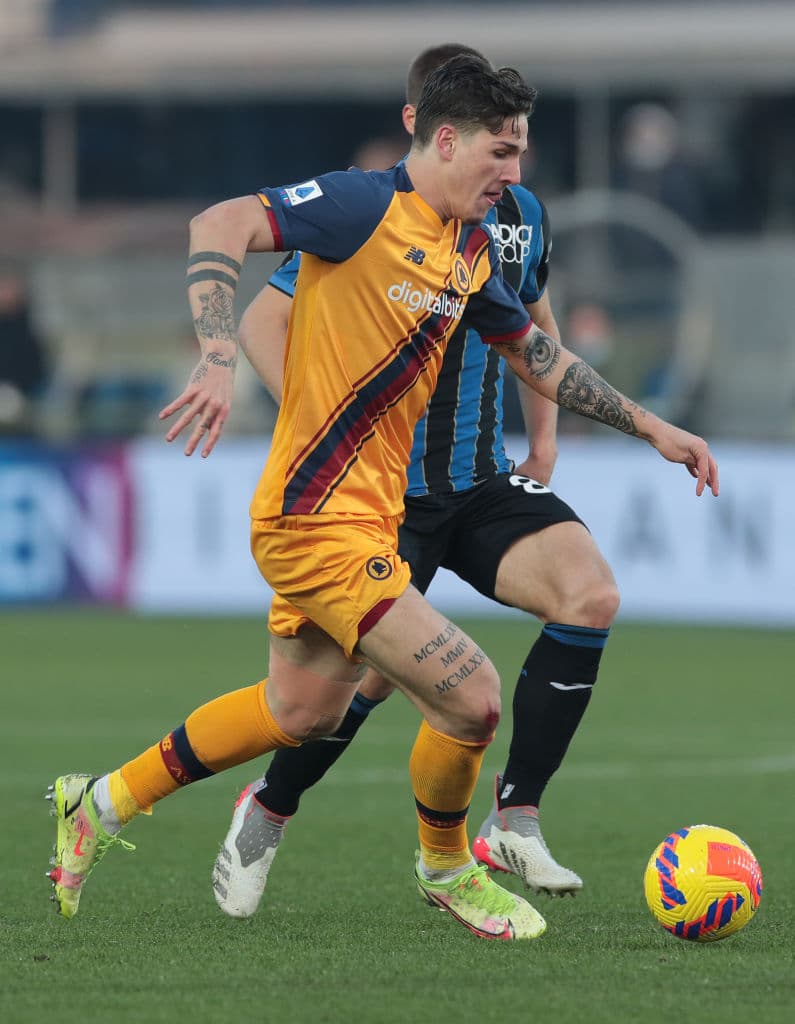 La Roma visitó al poderoso Atalanta, mostró su futbol y los golearon 1-4, mientras que la Juventus salió victoriosa 0-2 en su visita al Bologna.