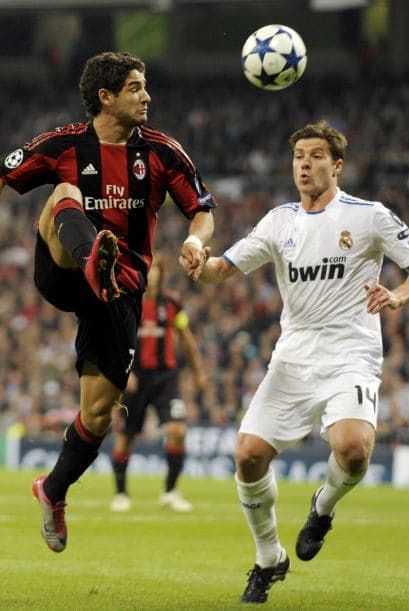 Por más ocasiones que intentaba generar Milan para descontar, la zaga blanca no pasó mayor apuro.