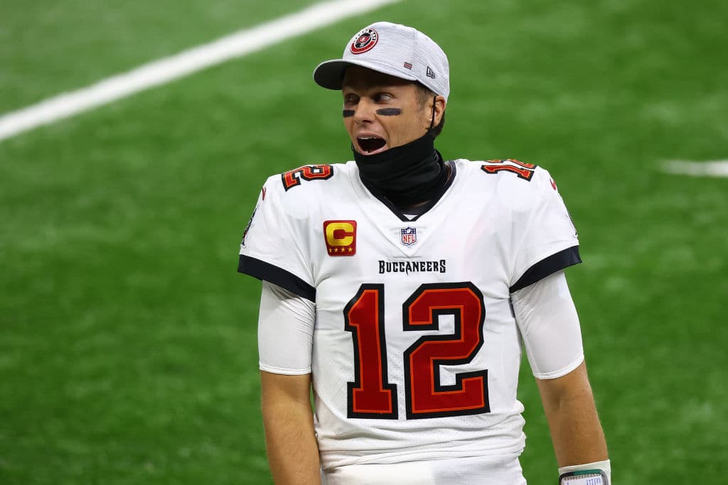 Tom Brady fue fundamental para el abultado marcador consiguiendo cuatro de seis touchdowns. Detroit sólo anotó en un periodo. ¿Será que el gran Brady está de regreso? Los Tampa Bay Buccaneers no clasificaban a playoffs desde 2007.