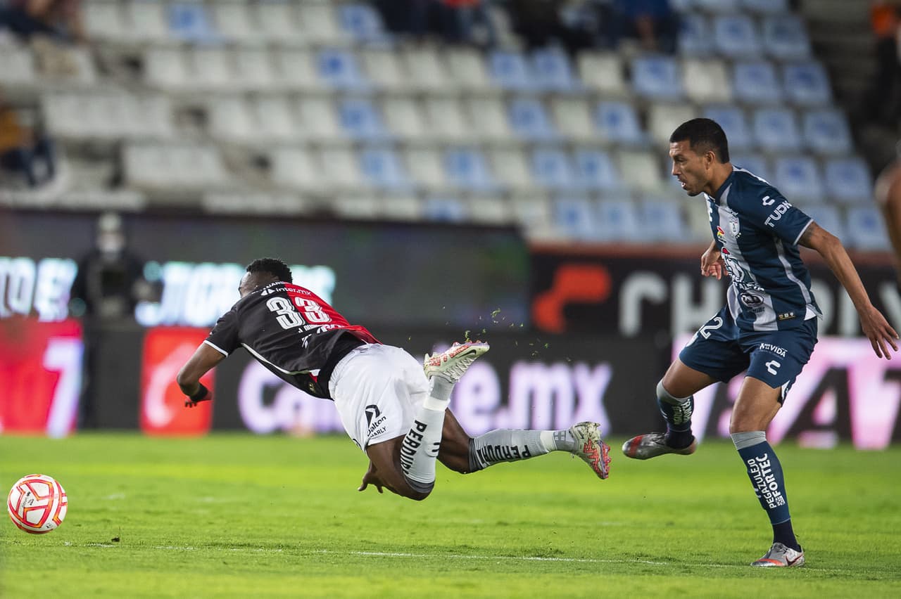 Pachuca saca la victoria ante el Atlas en un partido que pudieron dominar hasta la segunda mitad.
