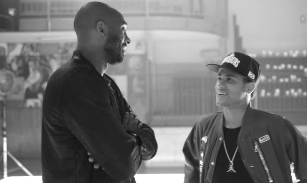 El brasileño y más futbolistas recuerdan con emotividad al astro de la duela.