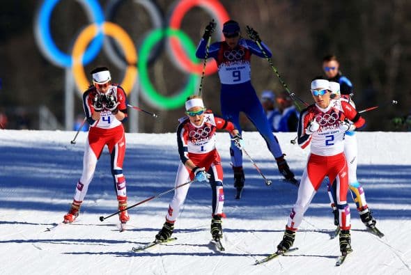 Tras siete kilómetros y medio en estilo clásico, una transición -para cambiar de esquís- y la misma distancia en estilo libre, ganó su cuarto oro olímpico.