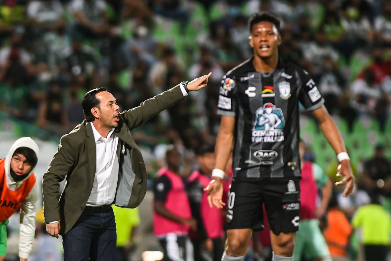 during the game Santos vs Pachuca, corresponding to day 12 of the Torneo Clausura Grita Mexico C22 of Liga BBVA MX, at TSM -Corona- Stadium, on April 03, 2022.
<br>
<br> durante el partido Santos vs Pachuca, correspondiente a la jornada 12 del Torneo Clausura Grita Mexico C22 de la Liga BBVA MX, en el Estadio TSM -Corona- , el 03 de Abril de 2022.