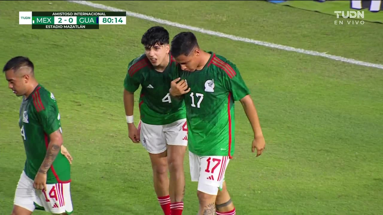 ¡TIRO ATAJADO! disparo por Salvador Reyes.