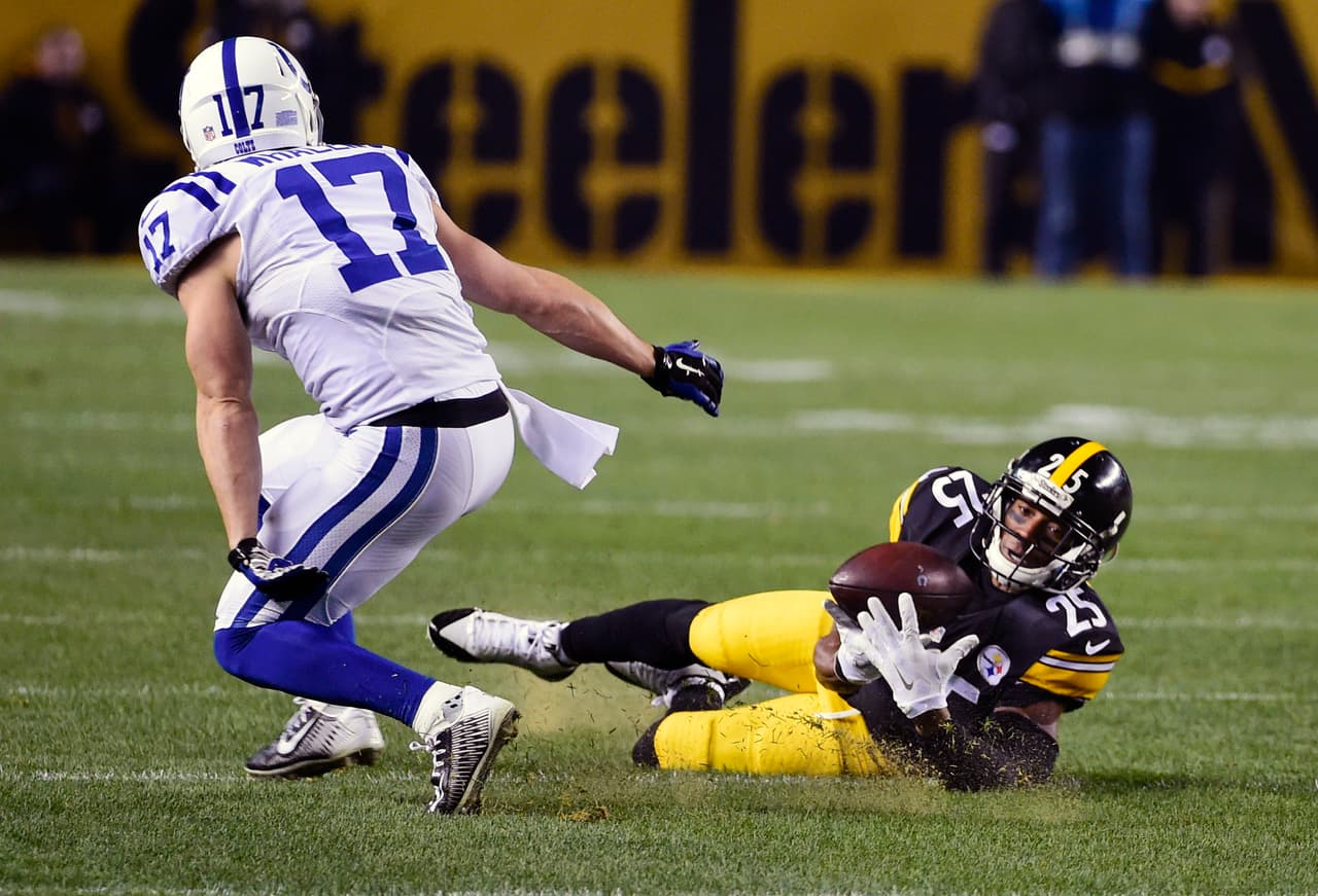 Los Steelers mantienen su paso para poder llegar a la postemporada al derrotar por apabullante marcador de 45-10 a los Colts. Checa las mejores tomas de este partido.