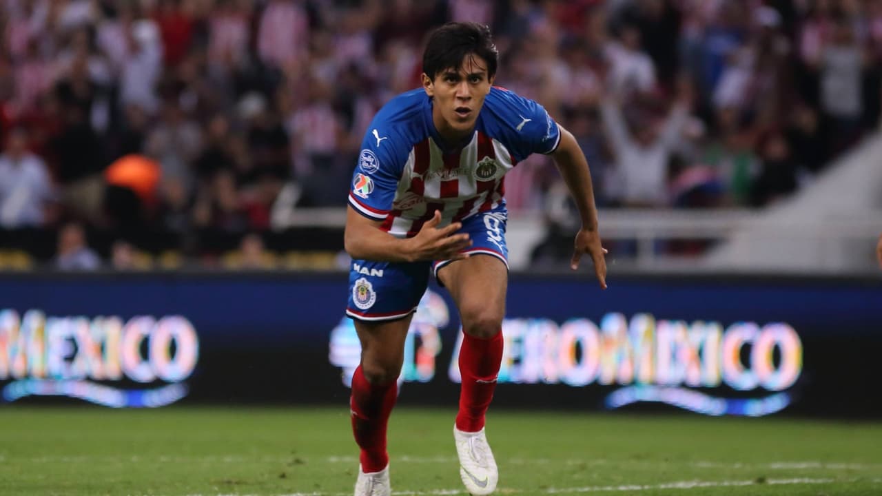 Oribe Peralta sobre José Juan Macías: “puede jugar en el equipo que quiera”