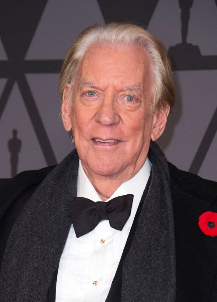 Fallen (1998) - El detective John Hobbes está convencido de que tras la ejecución del asesino en serie Edgar Reese se han acabado los problemas.
<br>