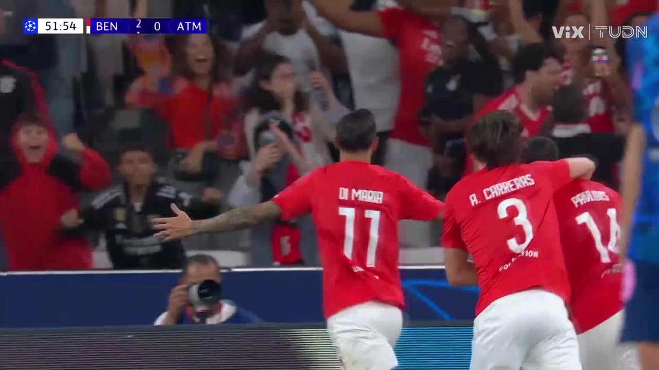 ¡Gol de Benfica! Di María anota de penal gracias al VAR
