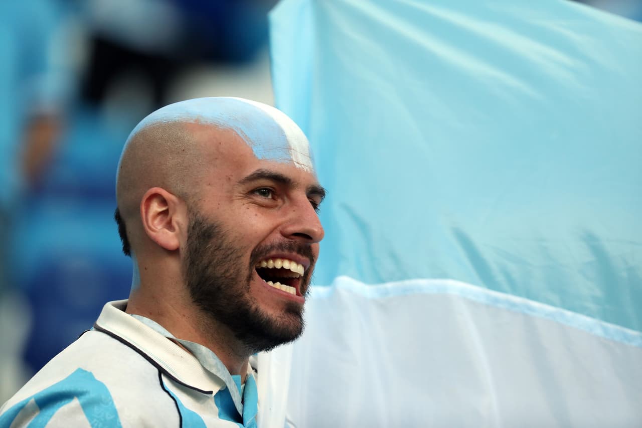 Los fanáticos de Argentina se aferran a la capacidad de Lionel Messi en su duelo contra Croacia, cuyos hinchas también hacen parte del colorido en el segundo partido de ambos equipos en Rusia 2018.