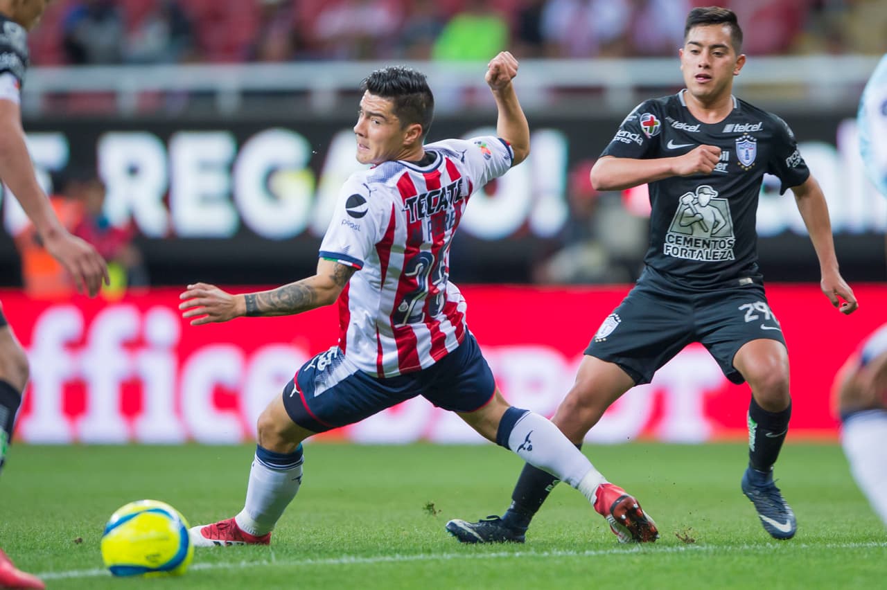 Poco le dudaría el gusto a los Tuzos ya que minutos después, la paridad llegaría al marcador.