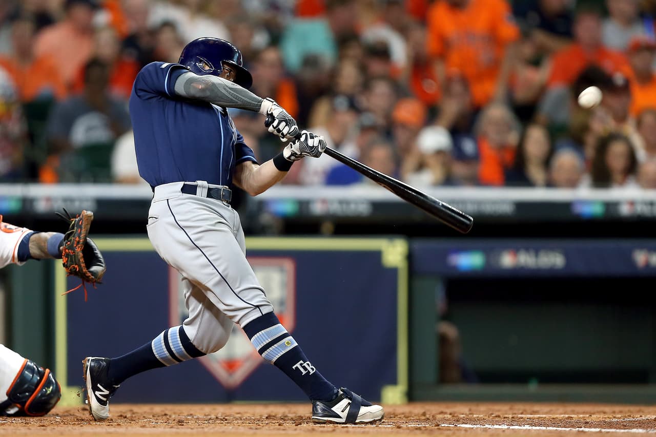Triunfo con autoridad de los Houston Astros, 6-1 a los Rays, para avanzar a la Serie de Campeonato.