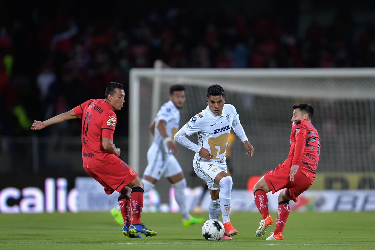 De la mano de sus jugadores brasileños los Pumas golearon al Toluca.