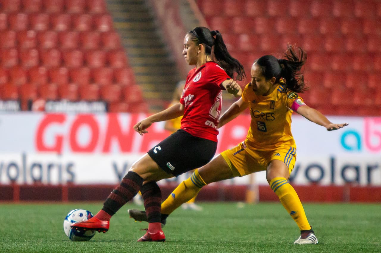 Tijuana 0-0 Tigres. Duelo parejo en donde comienza la patria, nada para nadie en el primer round.