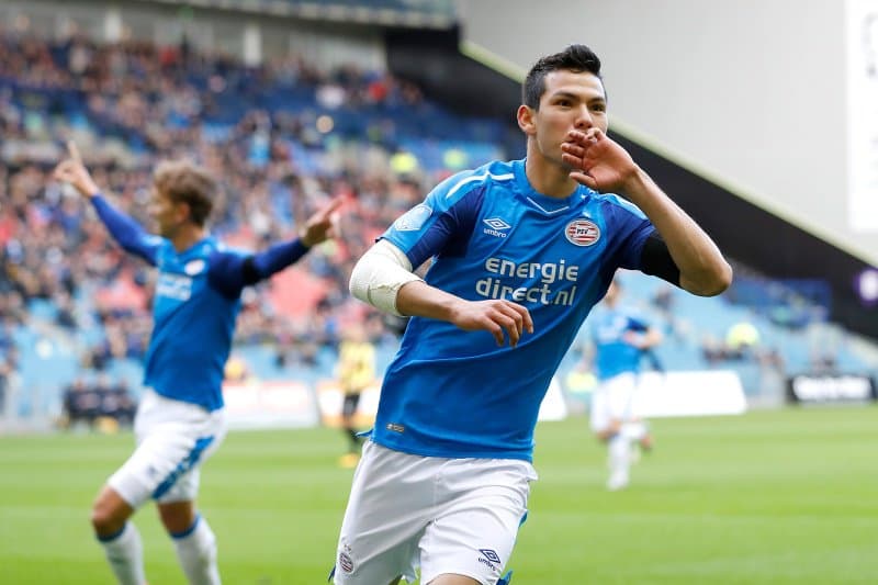 Vitesse 2-[4] PSV: la 'Chuckymanía' sigue vigente en la Eredivisie de Holanda con el nuevo doblete de Hirving Lozano, este fin de semana. Ya son 9 anotaciones en lo que va de la temporada.