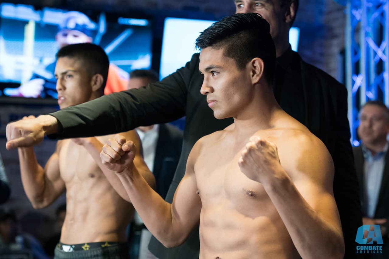 El Gimnasio de Nuevo León, Monterrey, vivió el inicio del Combate Américas II de este 2018 en el que la pelea antre Erik 'Goyito' Pérez y David 'DJ' Fuentes será la cereza de la noche. Los pesajes no tuvieron mayor sobresalto y ya está todo preparado para que en la noche del viernes los luchadores busquen la victoria.