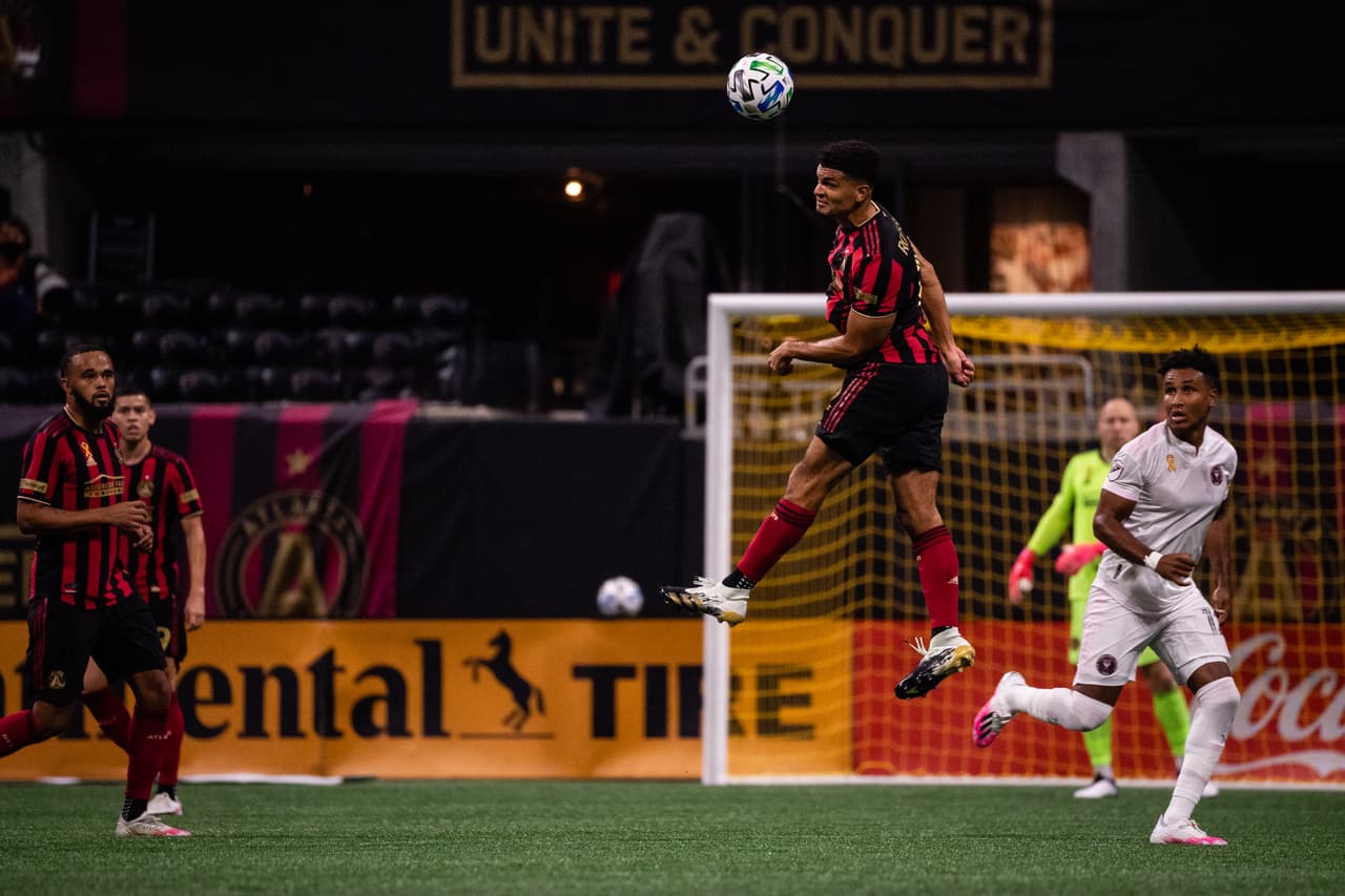 Agudelo (2’) abrió el marcador y Gallagher (5’) emparejó los cartones. Brek Shea (11’) hizo el gol que definió temprano el partido. Pizarro salió lesionado y ‘Cubo’ tuvo minutos de juego.