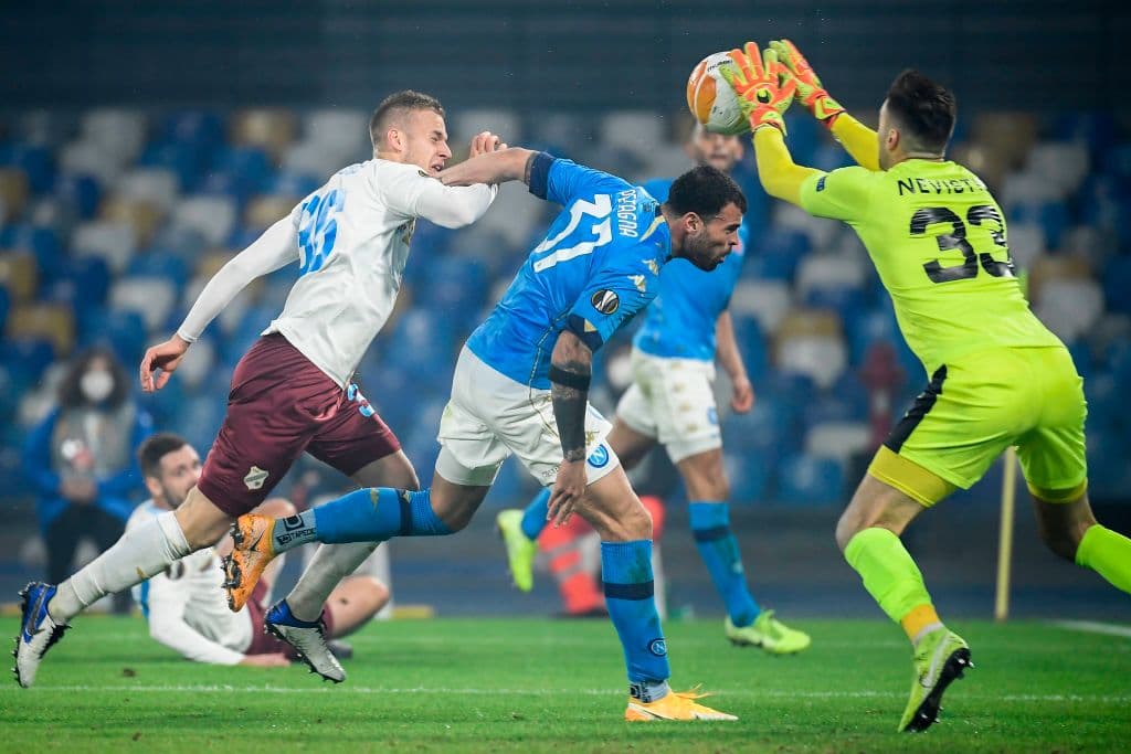 Anastasio (41’) marcó un autogol para que el Napoli se adelantara en el marcador. Chucky (75’) anotó el tanto que selló la victoria un día después del fallecimiento de Diego Armando Maradona.