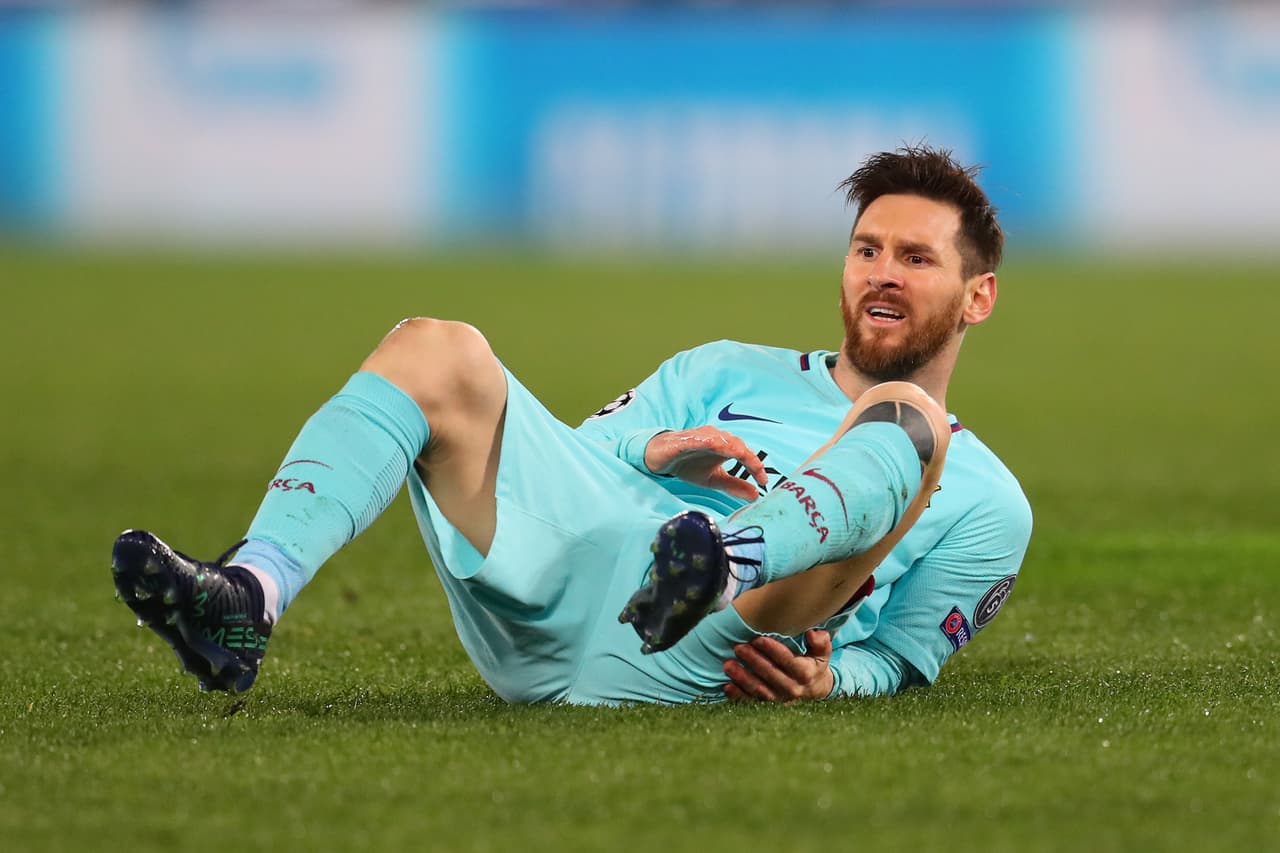 Para muchos analistas este ha sido uno de los peores –sino el peor– partido de Lionel Messi con el F.C. Barcelona, que también tuvo una jornada para el olvido. El crack argentino se robó la atención al no poder liderar a su equipo. Frustrado, con rabia, triste, así fue el rostro de 'La Pulga' en el Olímpico de Roma.