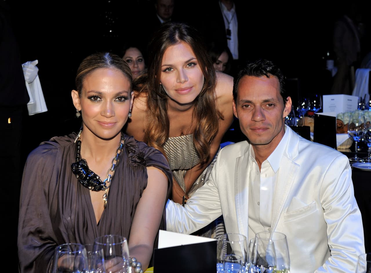 Dasha junto con J-Lo y Marc Anthony en una gala en Rusia.