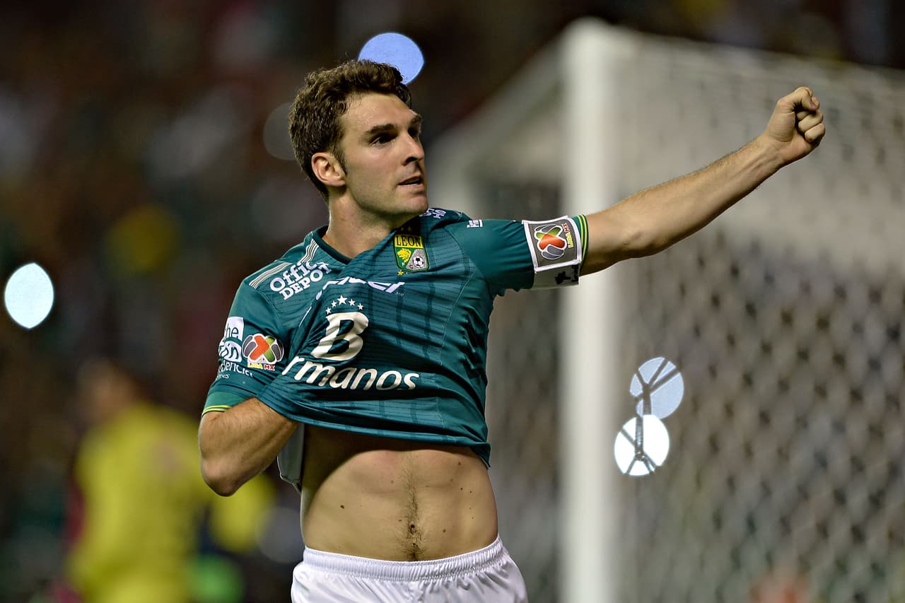 Mauro Boselli, el argentino sigue en plan goleador pues ante Veracruz logró un doblete que bien pudo ser un hat trick de no haber fallado un penal. El delantero de León lleva 4 goles en 2 partidos y pinta para que siga anotando en próximas jornadas.