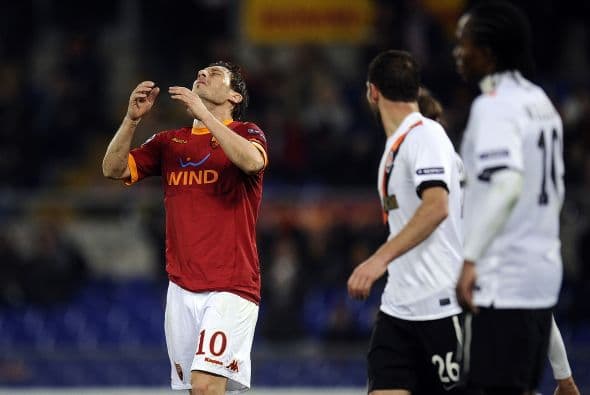 Pero la puntería no los acompañaba, incluído el capitán Totti.