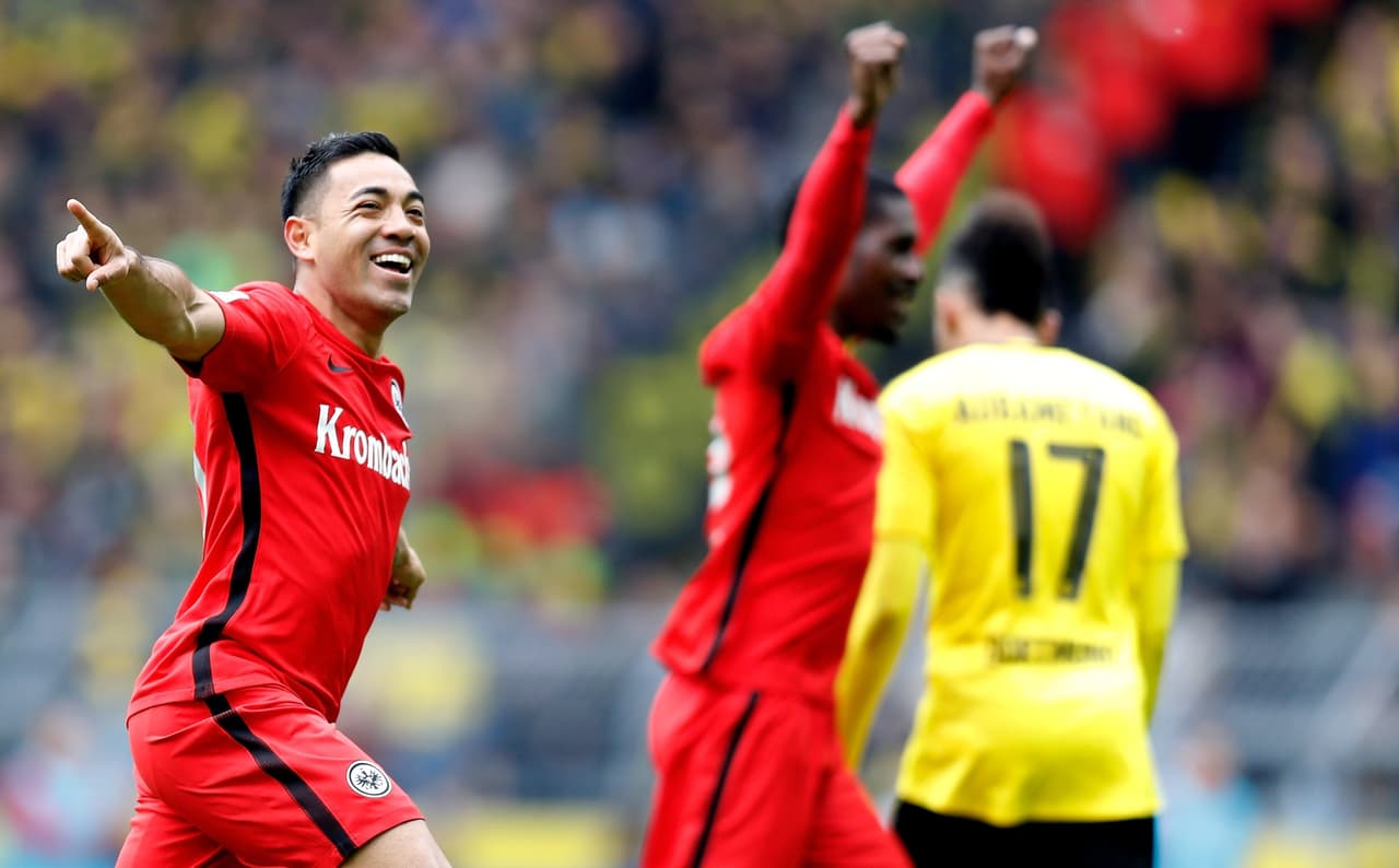 Bundesliga - Borussia Dortmund 3-1 Eintracht Frankfurt: Marco Fabián anotó el único gol del equipo visitante al minuto 29.