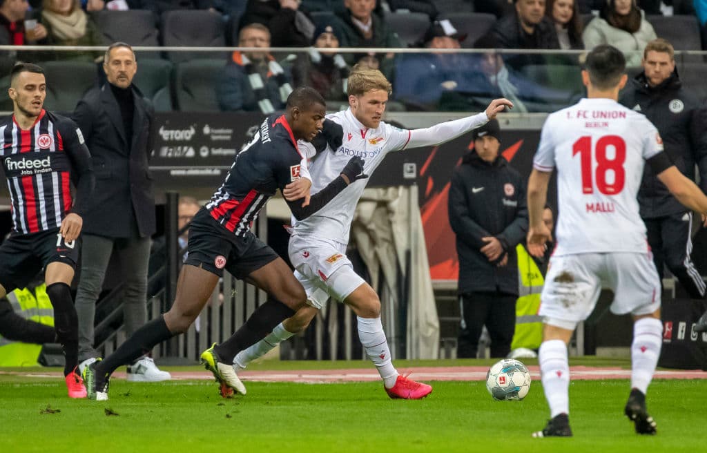 El Union Berlín le pegó 1-2 al Eintracht con goles de Andersson y autogol de N'Dicka; Hübner marcó por los locales.