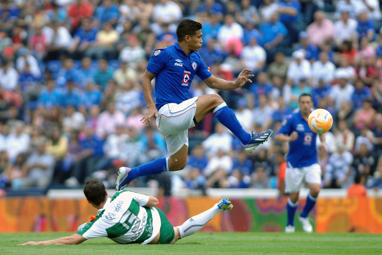 Teófilo Gutiérrez vivió un semestre mágico en Cruz Azul llevando a La Máquina a su última final de Liga MX en el Apertura 2013.