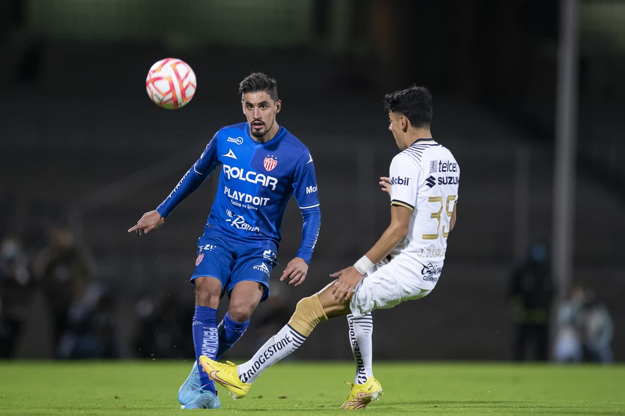 José Carlos van Rankin regresó al Olímpico Universitario y enfrentó a su exequipo. Sin embargo tuvo un duelo complicado, ya que se le dificultó pasar al ataque.