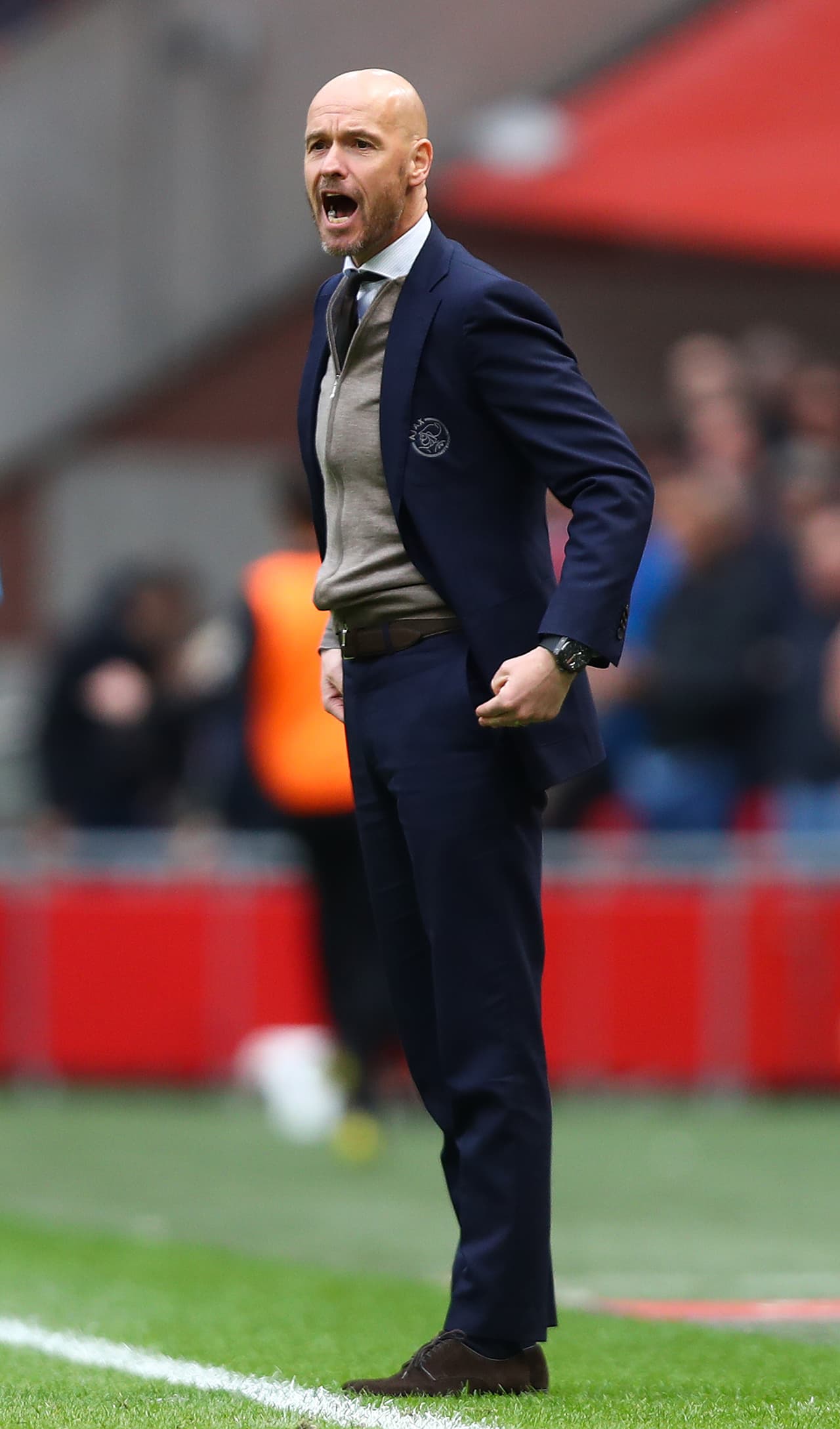 El técnico de Ajax, Erik Ten Hag, supo cómo sostener el resultado en casa, una victoria que les acercaba al campeonato.