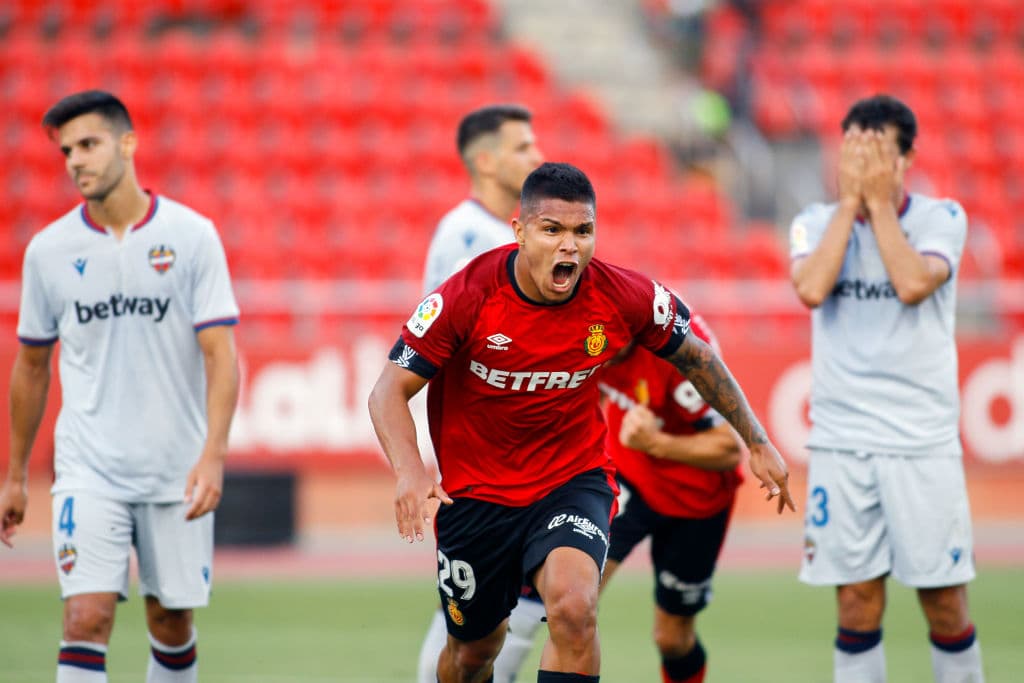 Por otro lado, Mallorca venció 2-0 a Levante y llegaron a 32 unidades; buscan desesperadamente salvarse del descenso.