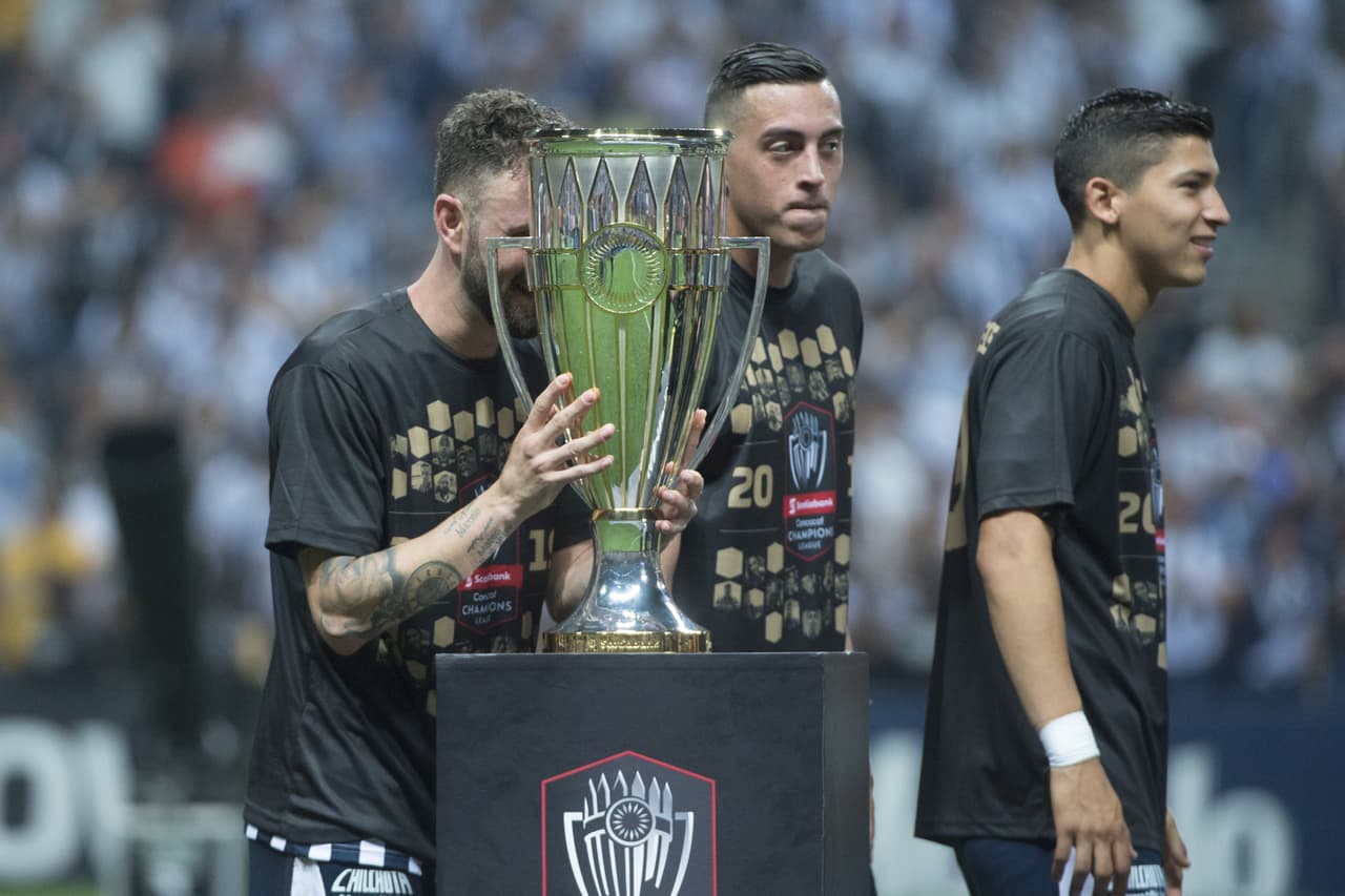 Así se vivieron los festejos de los Rayados del Monterrey tras imponerse en la Final de la Liga Campeones a los Tigres de la UANL en el Estadio BBVA.