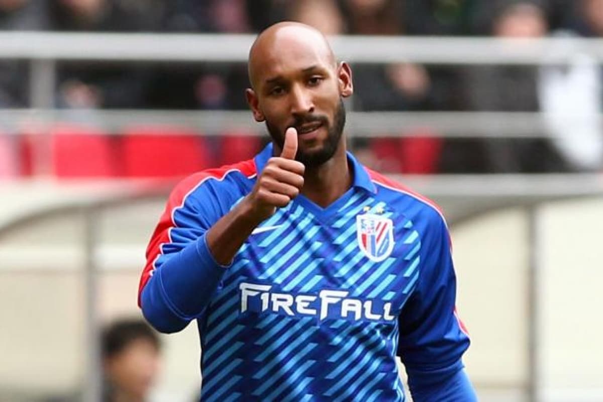 Anelka igual jugó con Shanghai Shenhua al lado de Drogba sin mucha fortuna