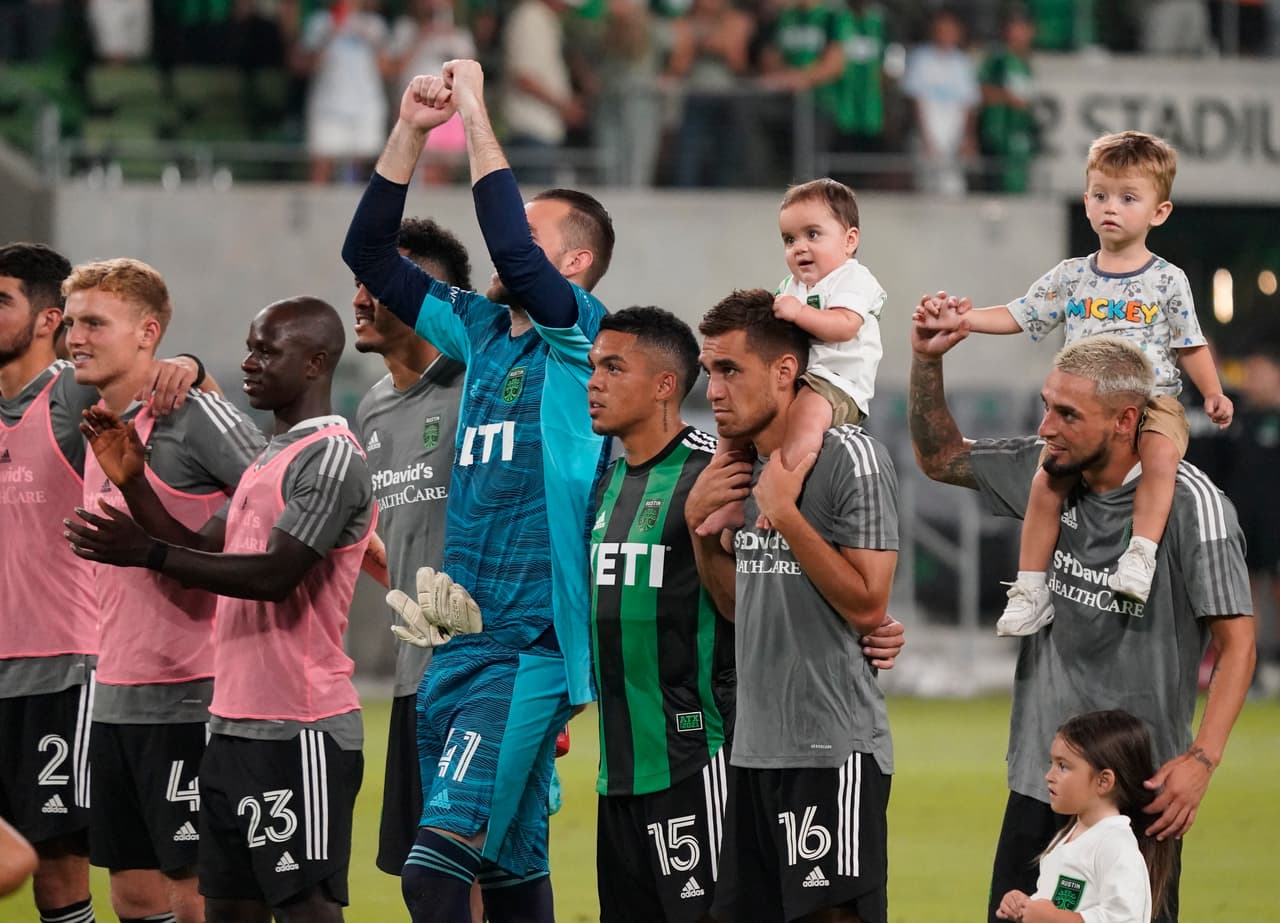 El plantel agradeció el apoyo de sus aficionados.
<br>