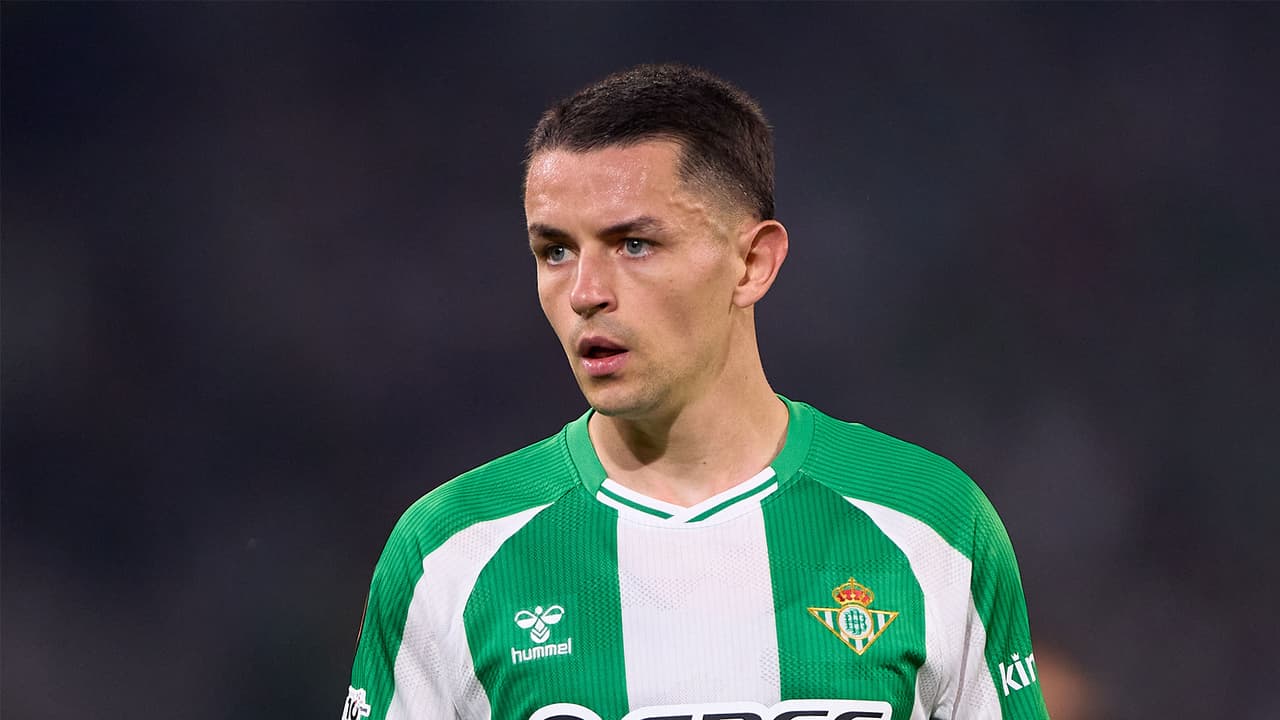 Álvaro Fidalgo debuta en Champions y ojo a lo primero que hace