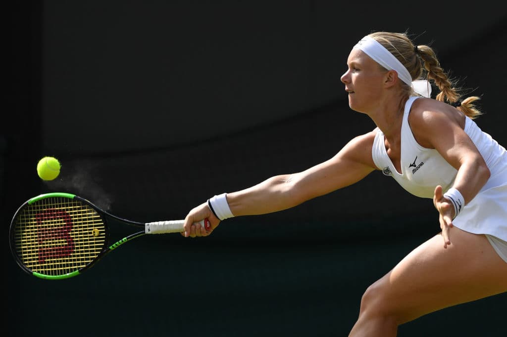 La número 20 del mundo, la holandesa Kiki Bertens ganó 6-3 el primer set a su rival la alemana Julia Görges con un juego balanceado y sin errores costosos.